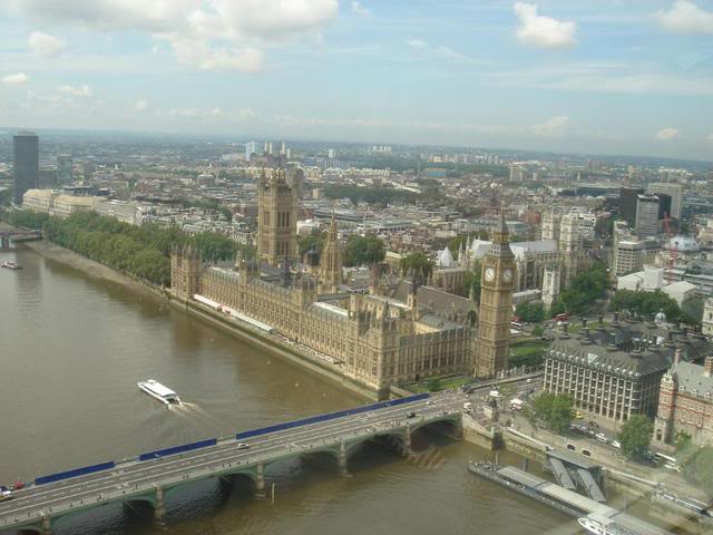 Houses of Parliament n Big Ben