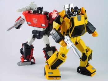 [Omnigonix] Produit Tiers - Jouet V-01 Spinout - aka Sunstreaker/Solo - Page 4 0P1DJWno