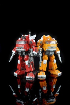 [Masterpiece Tiers] MAKETOYS MTRM-03 HELLFIRE aka INFERNO - Sortie Fevrier 2016 56G28GFo