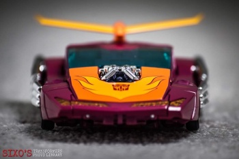 [Masterpiece Takara Tomy] MP-28 HOT ROD v2.0 - Sortie Fevrier 2016 - Page 5 AuJWuIwZ