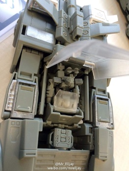 [Maketoys] Produit Tiers - Jouets MTRM - aka Headmasters et Targetmasters - Page 3 Blcav7re