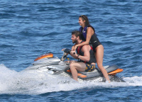 Nina Dobrev and Asustin Stowell enjoy the ocean off the cost the French Riviera (July 26) CsFwTHul