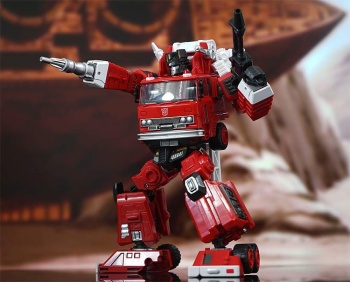 [Masterpiece Tiers] MAKETOYS MTRM-03 HELLFIRE aka INFERNO - Sortie Fevrier 2016 - Page 4 DcDWVEwP