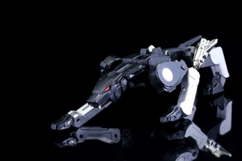 [Masterpiece Tiers] OX RMX-01 JAGUAR aka RAVAGE - Sortie Avril 2016 - Page 2 EdKe0Tel