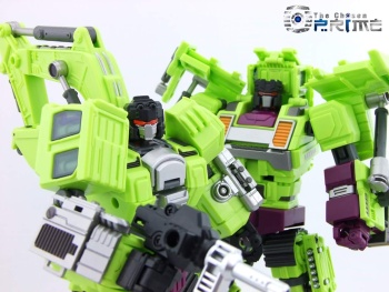 [Combiners Tiers] GENERATION-TOY GRAVITY BUILDER aka DEVASTATOR - Sortie 2015-2016 - Page 8 GxWEi6fk