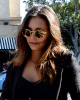 Nina Dobrev with Hilary at Alfred Coffee & Kitchen in West Hollywood (July 29) JizdE3o9