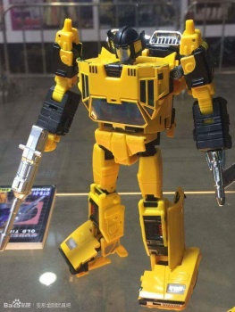 [Masterpiece Tiers] BADCUBE OTS-08 SUNSURGE aka SUNSTREAKER - Sortie Janvier 2016 - Page 2 KEwF0A7f