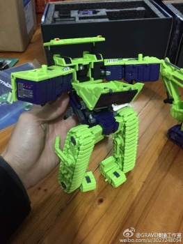 [Toyworld] Produit Tiers - Jouet TW-C Constructor aka Devastator/Dévastateur (Version vert G1 et jaune G2) - Page 3 LRHqSOTC