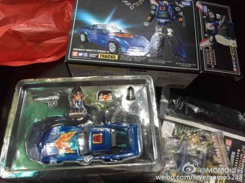 [Masterpiece Takara Tomy] MP-25 TRACKS - Sortie Novembre 2015 - Page 2 Lch5AjN6