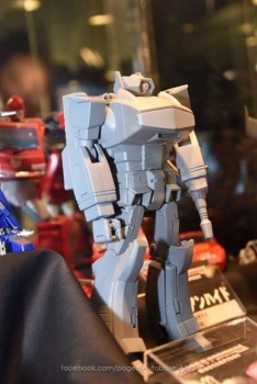 [Masterpiece Takara Tomy] MP-29 LASERWAVE aka SHOCKWAVE - Sortie Mars 2016 PQjCAtAE