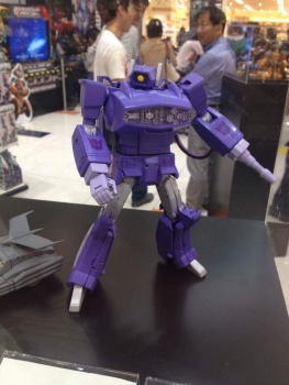 [Masterpiece Takara Tomy] MP-29 LASERWAVE aka SHOCKWAVE - Sortie Mars 2016 - Page 2 XVEIpIhs