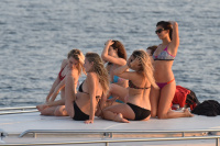 Nina Dobrev vacationing with friends in Saint-Tropez (July 20) Yjvw4YIZ