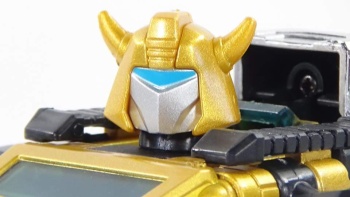 [Masterpiece Takara Tomy] MP-21G BUMBLEBEE G2 - Sortie Juillet 2015 - Page 2 Zq1BLWjE