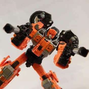 [Combiners Tiers] WARBOTRON WB-03 aka COMPUTRON - Sortie 2015 Bn3rov95