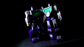 [Maketoys] Produit Tiers - Jouets MTRM-07 Visualizers - aka Reflector/Réflecteur D9gIhOGp