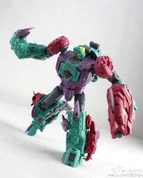 [Combiners Tiers] TFC POSEIDON aka PIRANACON - Sortie ??? - Page 3 EqW84ux7