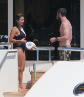 Nina Dobrev and Asustin Stowell enjoy the ocean off the cost the French Riviera (July 26) IDsdDcsS