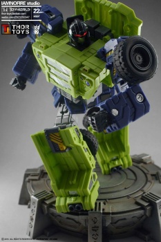 [Combiners Tiers] TOYWORLD TW-C CONSTRUCTOR aka DEVASTATOR - Sortie 2016 - Page 15 TkTWc88B