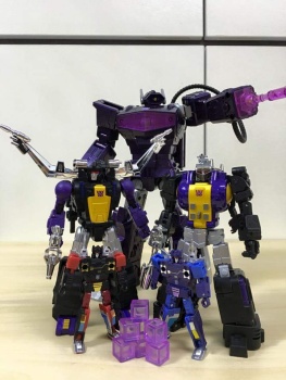 [Fanstoys] Produit Tiers - Jouet FT-12 Grenadier / FT-13 Mercenary / FT-14 Forager - aka Insecticons - Page 3 Wuh8NYKD