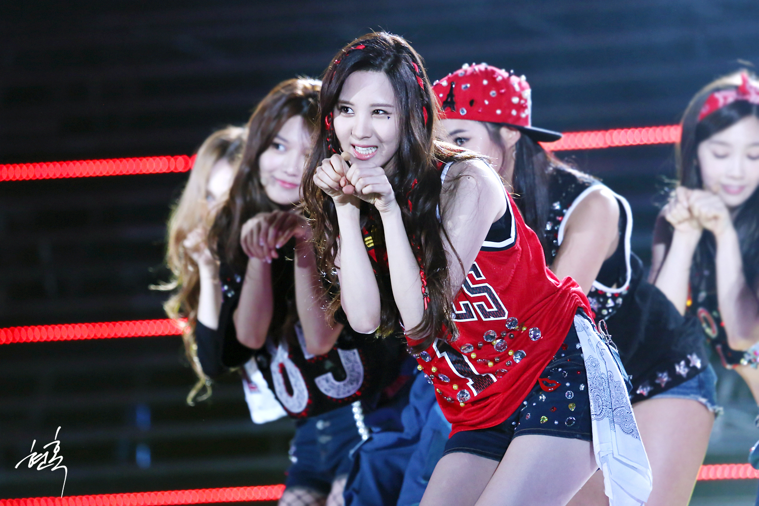 [PIC][01-09-2013]Hình ảnh mới nhất từ "Incheon Korean Music Wave 2013" của SNSD và MC YulTi vào tối nay 130901_6