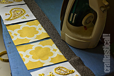 خياطه خداديه Pillow_tutorial_embroidery_paisley_grey_yellow_sewing_piping_quilted_quilting_throw_007