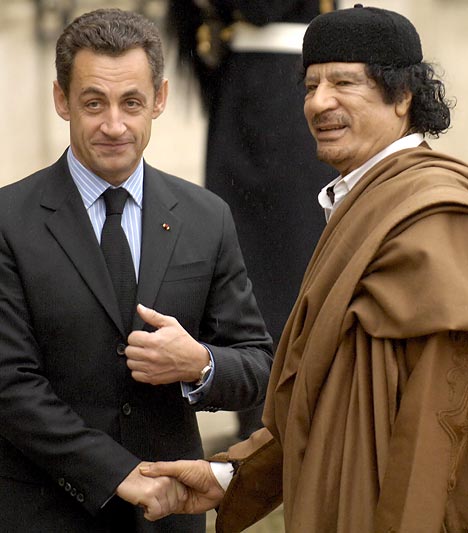 ANDREAS KALCKER y JOSEP PAMIES  LA VERDAD SOBRE EL MMS DIOXIDO DE CLORO - Gadafi ha sido asesinado.(Lo que los medios ocultan sobre Libia) Sarkozy%2Band%2Bqaddafi