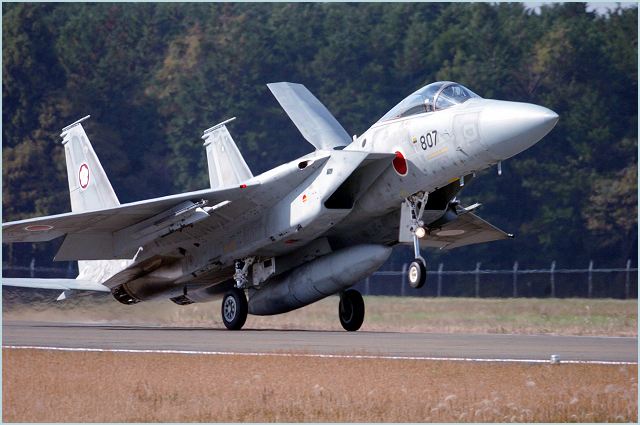 Japon-États-Unis: manoeuvres conjointes F-15J_fighter_aircraft_Japan_Japanese_air_force_001