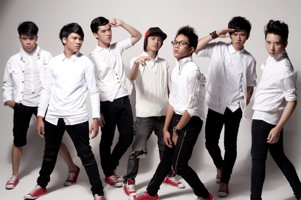 Fenomena Boy/Girlband di Indonesia Foto_smash_gieterror_1