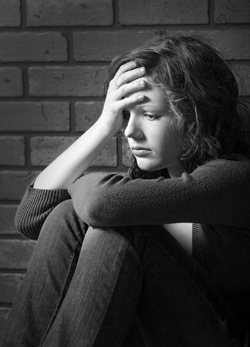 حالة البنت فى سن المراهقة  Adolescent-stress