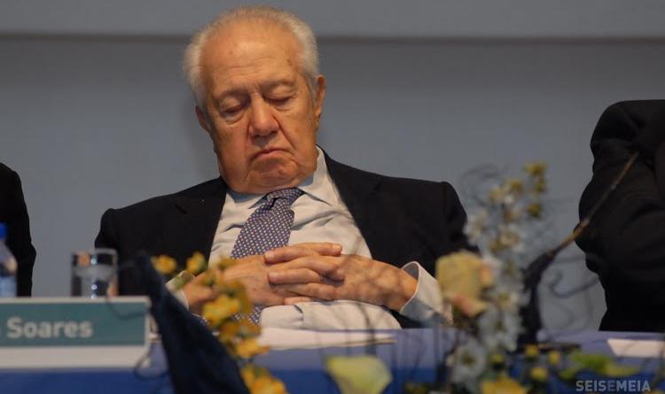 mário soares Mario_soares_dormir%5B1%5D