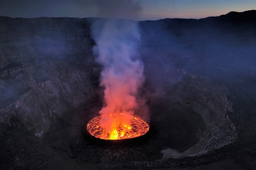 Entrenamiento de Misiones para Gazzel de Basilisco - Página 2 0k0210_crater-volvan-nyiragongo-1