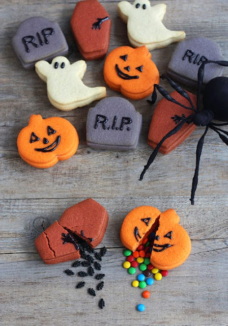 30 فكرة جديدة لتقديم الأطعمة  Trick-or-treat-pinata-cookies