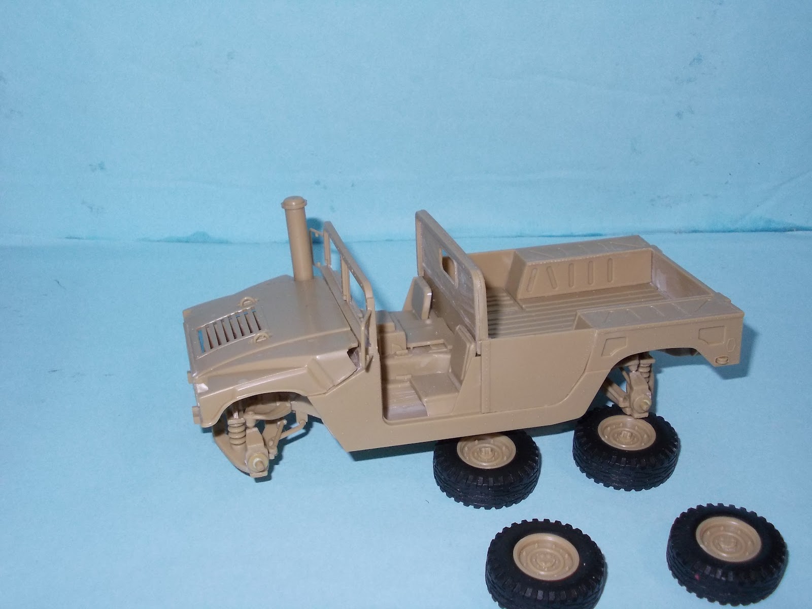 I- GB Tema livre. - M-998 IED 1/35 mais figuras modernas 1/35 DSCN0339