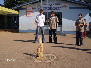 COCA COLA + MENTOS = POISION Coca6