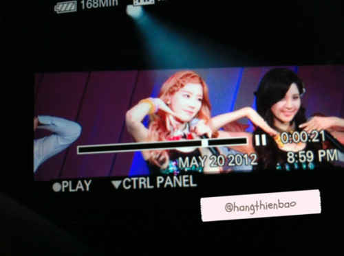 [PICS][22/5/2012] SNSD@SM TOWN Tumblr_m4d2q1uE7J1roni8jo2_500