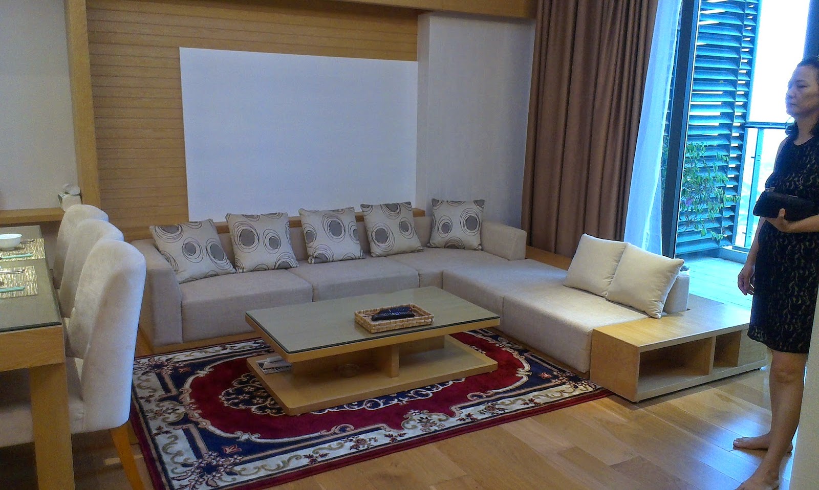 A luxury apartment in The Indochina Plaza for renting (1700$) IMAG0134