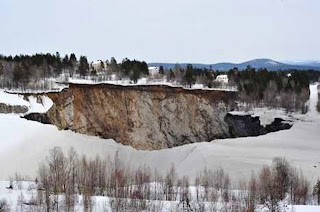 EXTRAÑOS HUNDIMIENTOS DE TIERRA!!! - Página 2 Sinkhole_Sweden_2%5B1%5D