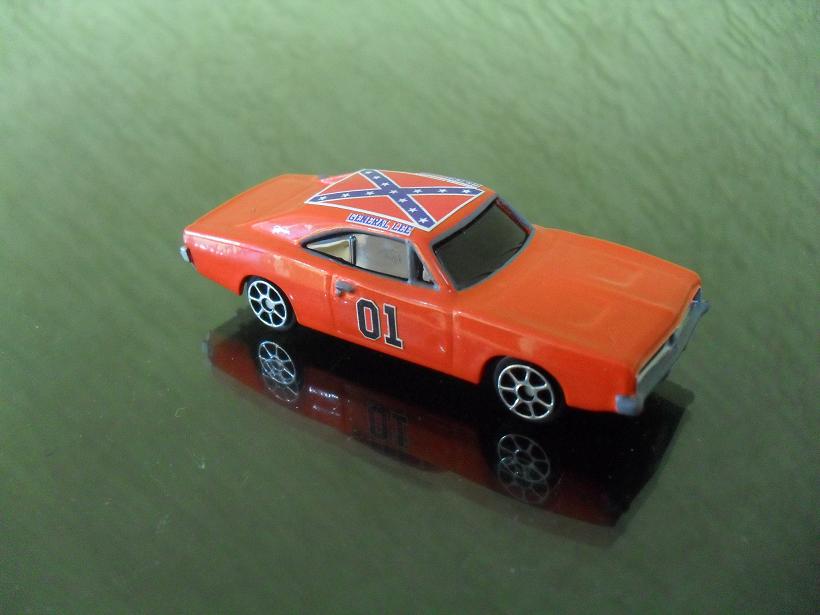 Un Charger Convertido en el General Lee SDC10086