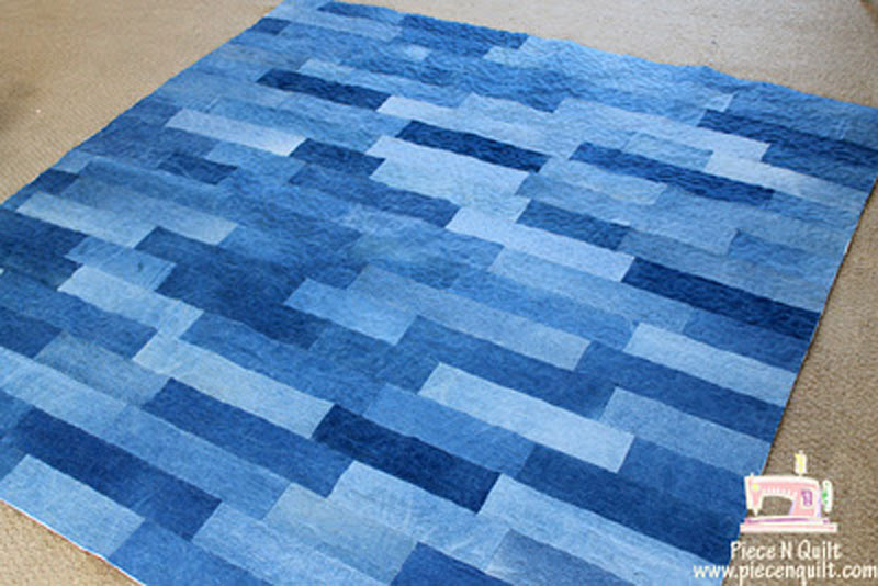 أفكار مميزة لعمل سجاد من من الجينز القديم ..  cool ideas to make floor mats and area rugs  Tapete