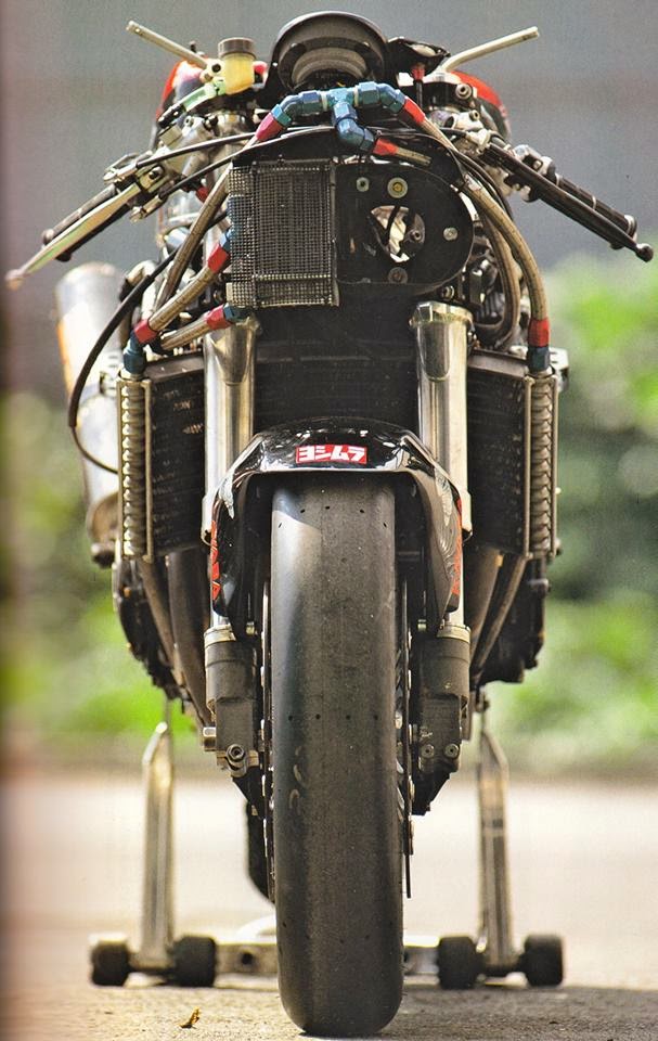 Racer, Oldies, naked ... TOPIC n°2 - Page 34 Bitubo-blog-BRS-BRS%2Bblog-customs%2C%2Bclassics%2C%2Bracing%2Bmotorcycles%2C%2Boldskool%2Bsuperbikes%2Band%2Bcaferacers%2B(58)