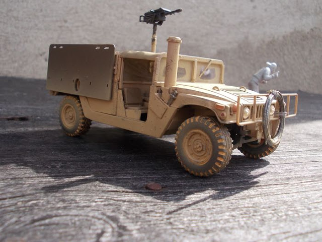 I- GB Tema livre. - M-998 IED 1/35 mais figuras modernas 1/35 Tn_DSCN0706