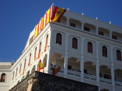 La bandera española sigue ondeando en Puerto Rico, gracias a las religiosas de la Orden de Santa María. 2611_1104456220054_1486200024_1424921_6232885_n