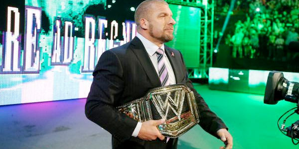 Triple H prolonge son contrat Triple-h-wwe-champ