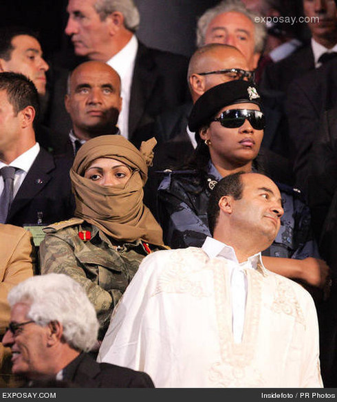 حرص القذافي  الخاص ...... Gaddafi_guard_9039535
