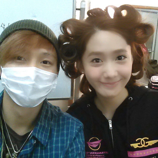 [PIC][04-03-2013]Selca mới nhất của YoonA và Shim JaeWon  130404yoona