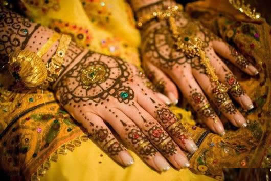 نقوش الحناء الهنديه -ثقافه  Charming_mehndi_designs_02