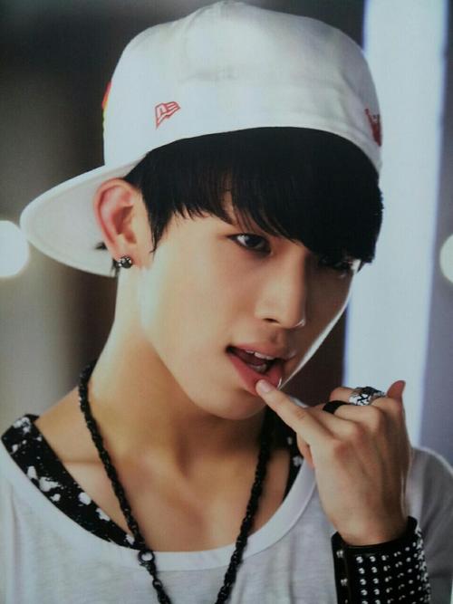 [ صور ] Hyunsik خلال تصوير برنامج Dream Team !!  Tumblr_mgzidaSko91ru8tiko1_500