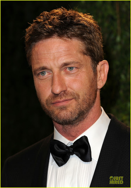 ANOCHECER Gerard-butler-madalina-ghenea-vanity-fair-oscars-party-2013-07