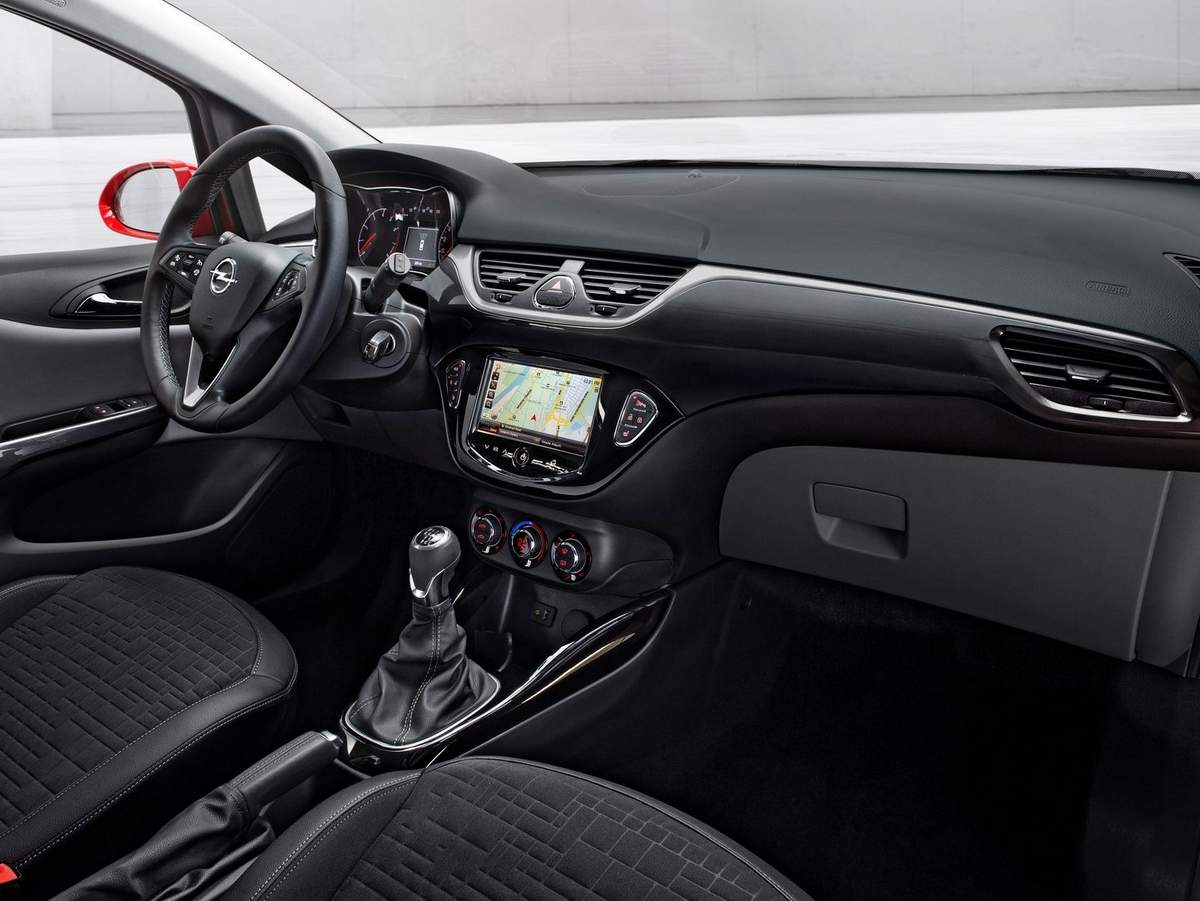 Opel Corsa 2.015 - Página 2 Novo-Opel-Corsa-2015-interior-2