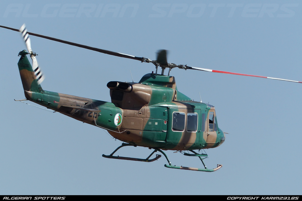 صور مروحيات القوات الجوية الجزائرية [ Bell-412EP ] P1070387-3